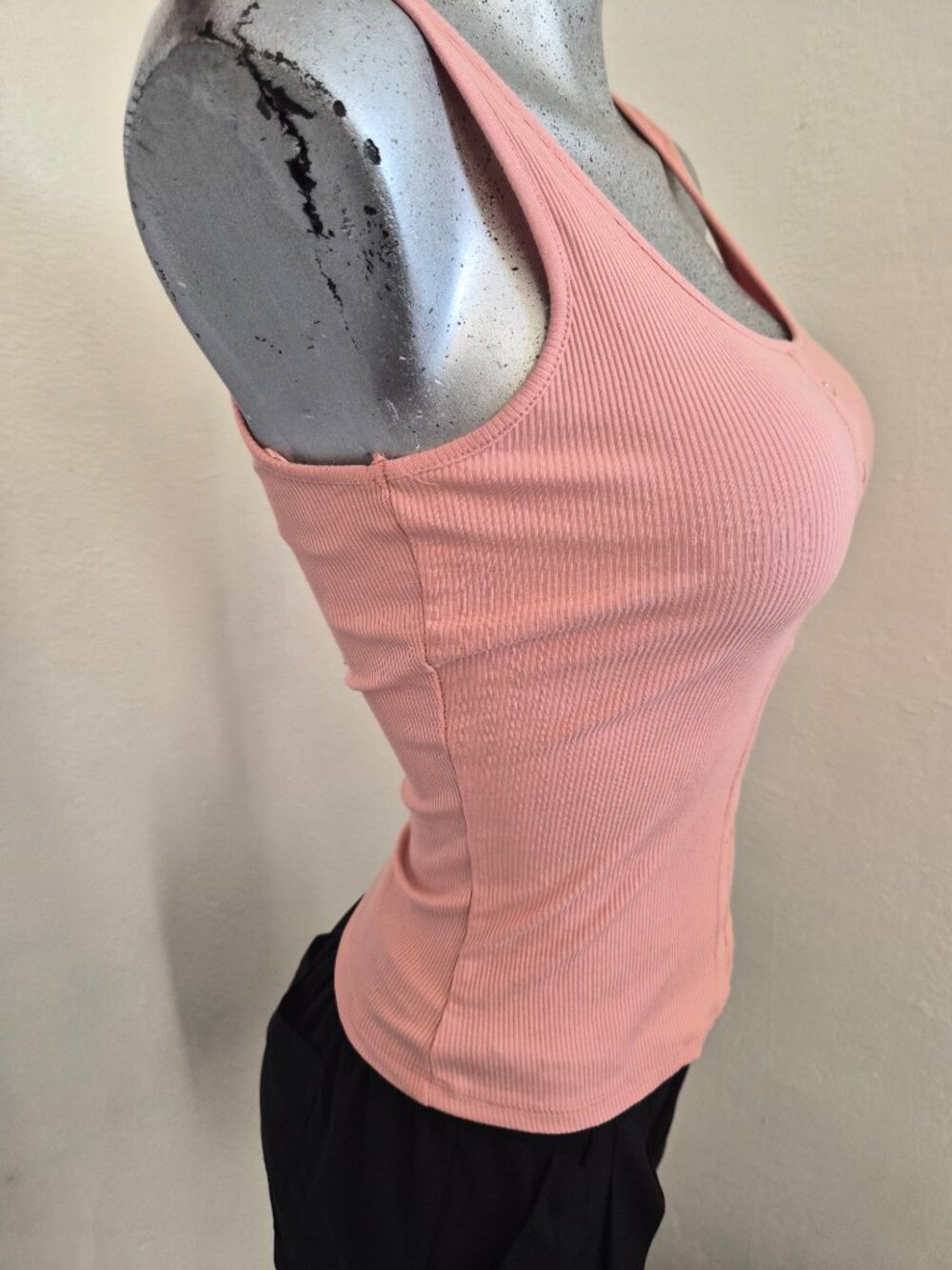 Buttons Tank Top - Picture 3 of 6